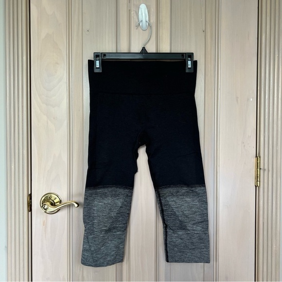 Lululemon seamlessly street capri ombré leggings black gray 9745 - Picture 3 of 10